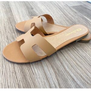 CL by Laundry Artist Natural Leather Slides Sandals Women's Sz9 New